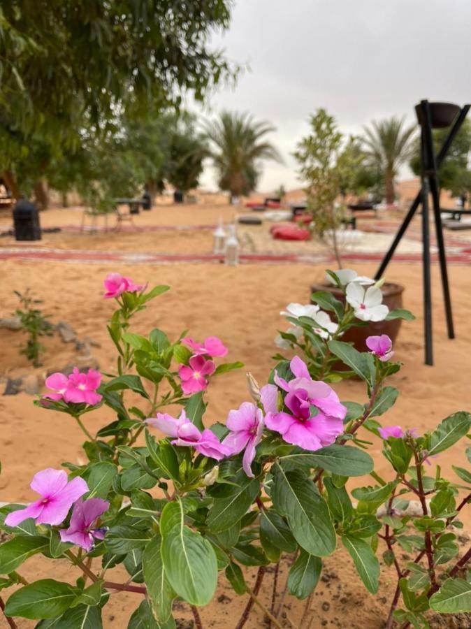 Erg Chebbi Sahara Camp Hotel เมอร์ซูกา ภายนอก รูปภาพ