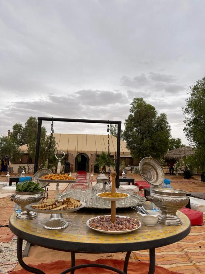 Erg Chebbi Sahara Camp Hotel เมอร์ซูกา ภายนอก รูปภาพ