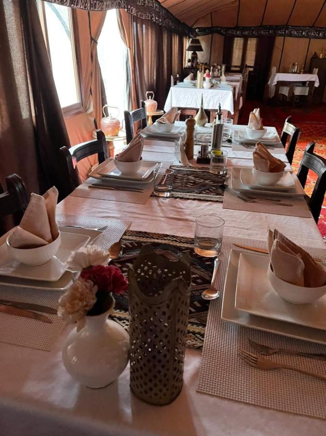 Erg Chebbi Sahara Camp Hotel เมอร์ซูกา ภายนอก รูปภาพ