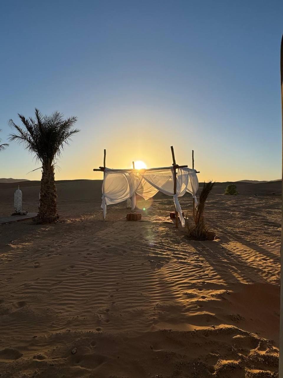 Erg Chebbi Sahara Camp Hotel เมอร์ซูกา ภายนอก รูปภาพ