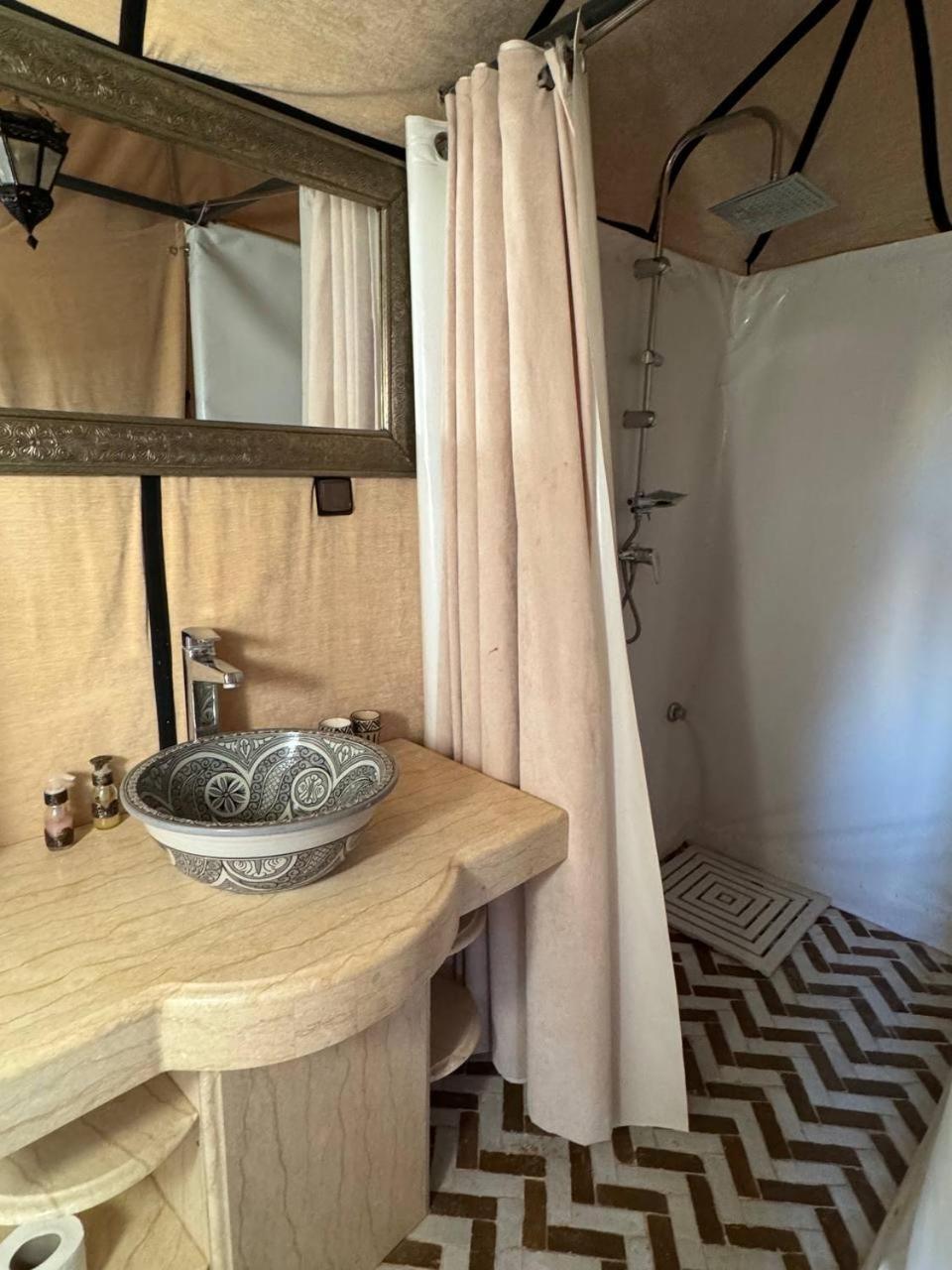 Erg Chebbi Sahara Camp Hotel เมอร์ซูกา ภายนอก รูปภาพ