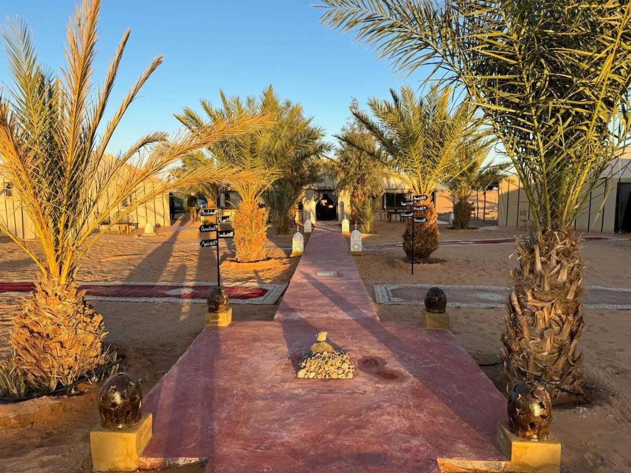 Erg Chebbi Sahara Camp Hotel เมอร์ซูกา ภายนอก รูปภาพ