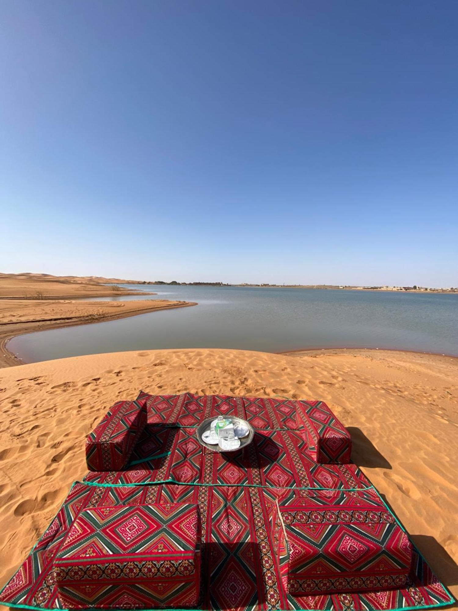 Erg Chebbi Sahara Camp Hotel เมอร์ซูกา ภายนอก รูปภาพ